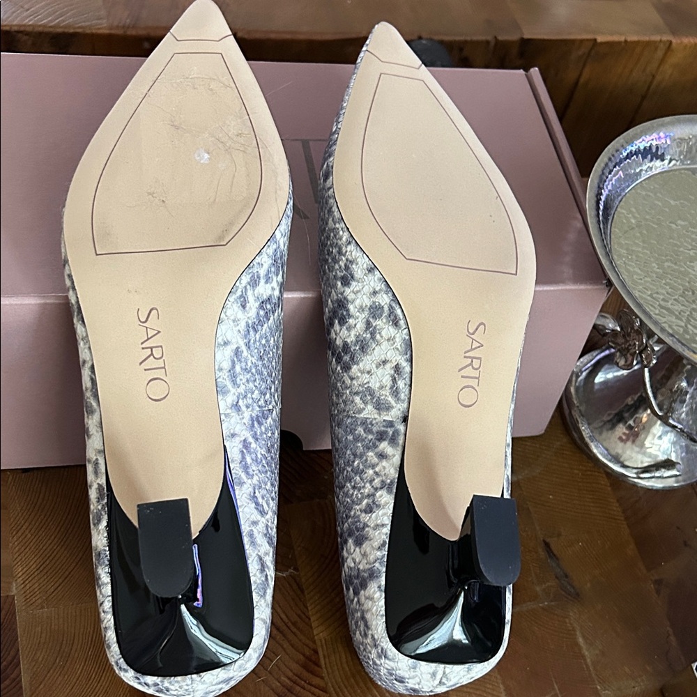 Franco Sarto Snakeskin Heels in Black and Gray - Picture 5 of 5